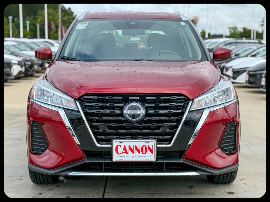 Used 2024 Nissan Kicks SV SUV