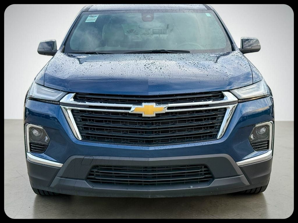 Used 2023 Chevrolet Traverse LS SUV