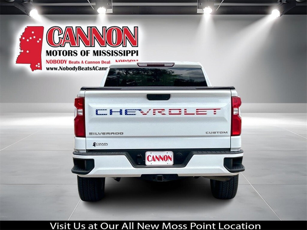 2021 Chevrolet Silverado 1500 Custom photo 3