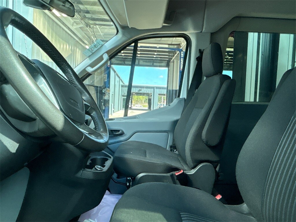 2018 Ford Transit photo 2