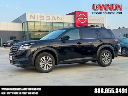 2026 Nissan Pathfinder SL SUV