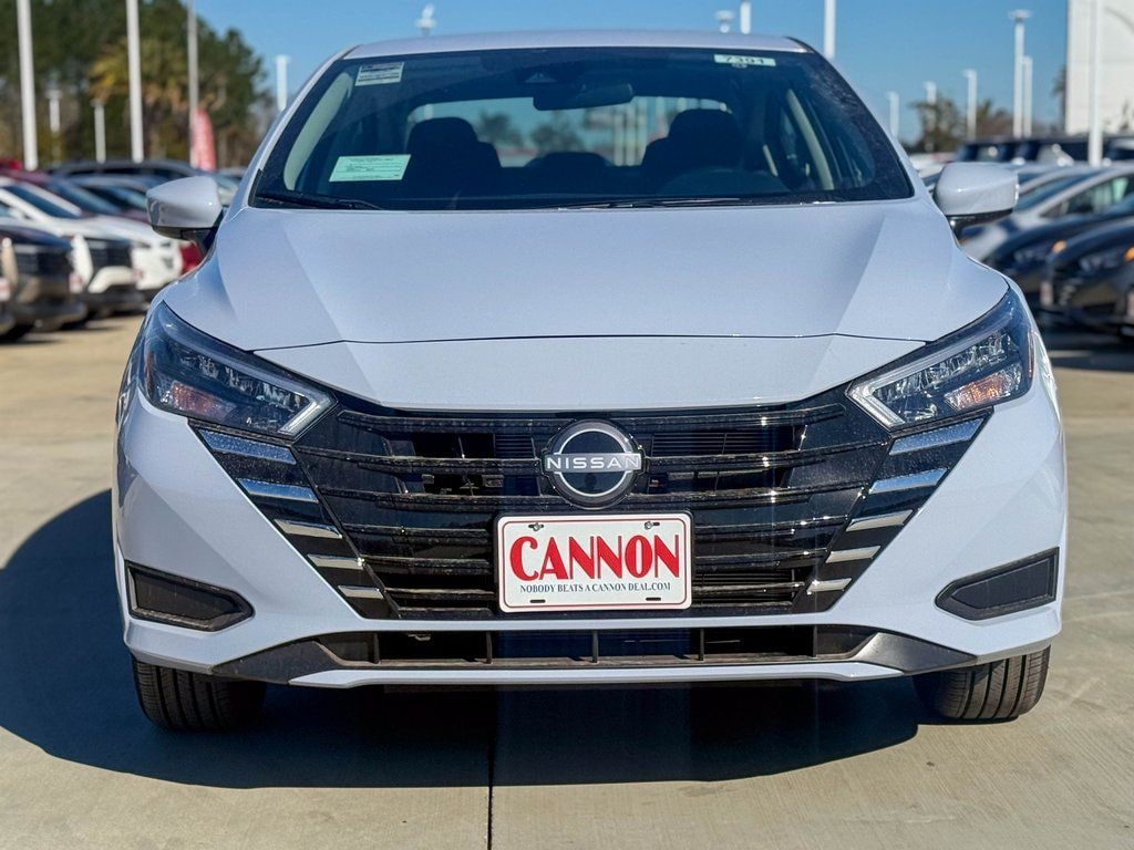 New 2025 Nissan Versa 1.6 SV Sedan