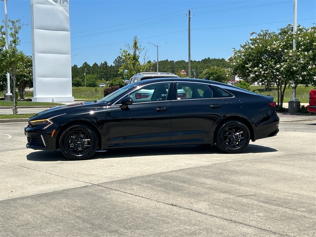 Used 2025 Kia K5 LXS with VIN KNAG24J77S5286606 for sale in Moss Point, MS