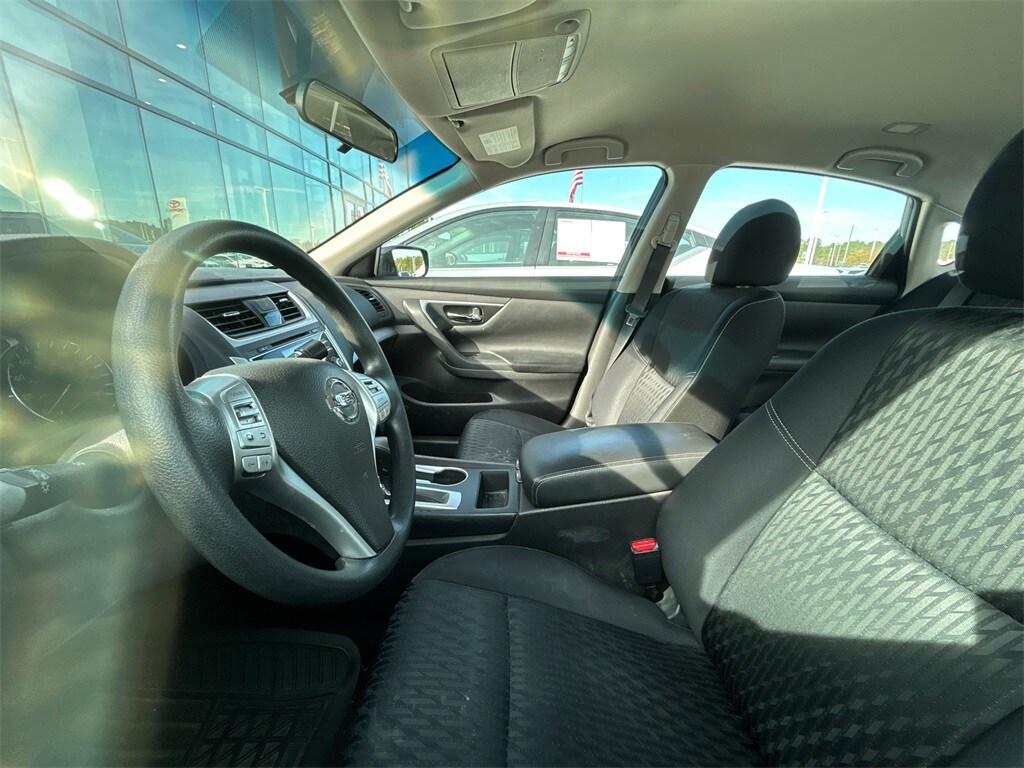 2018 Nissan Altima 2.5 S photo 2