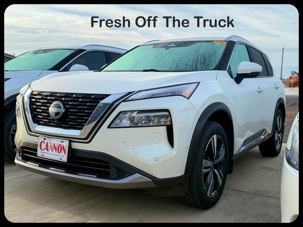 2023 Nissan Rogue SL FWD's photo