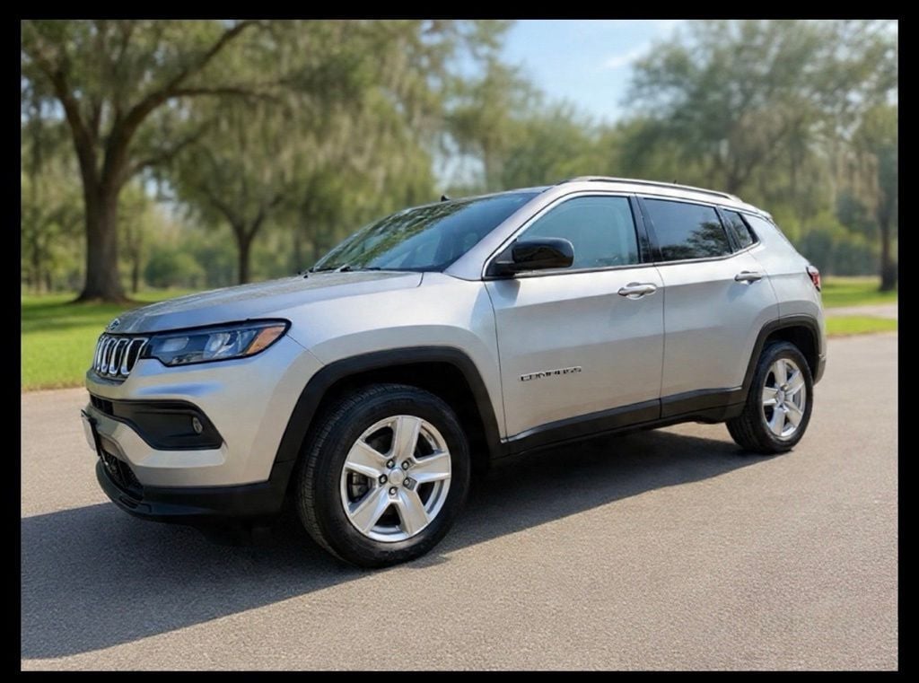 2022 Jeep Compass Latitude's photo
