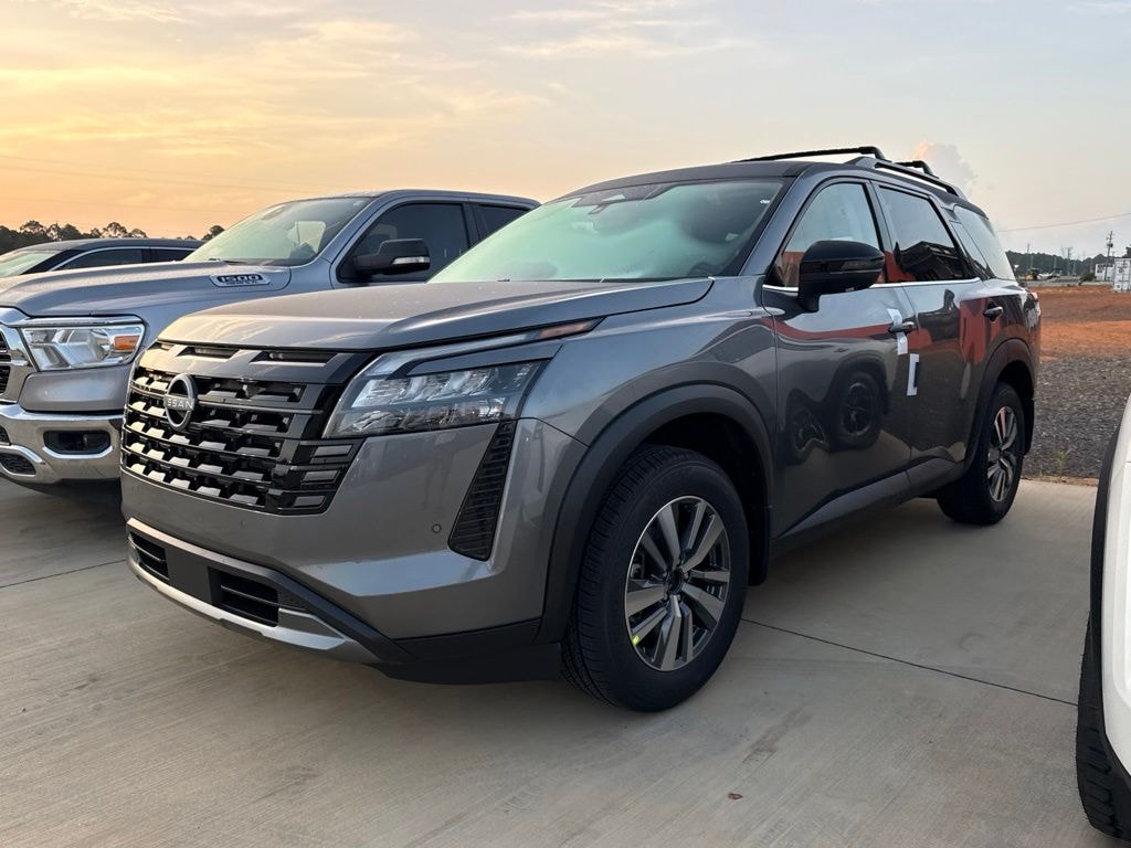 New 2026 Nissan Pathfinder SL SUV