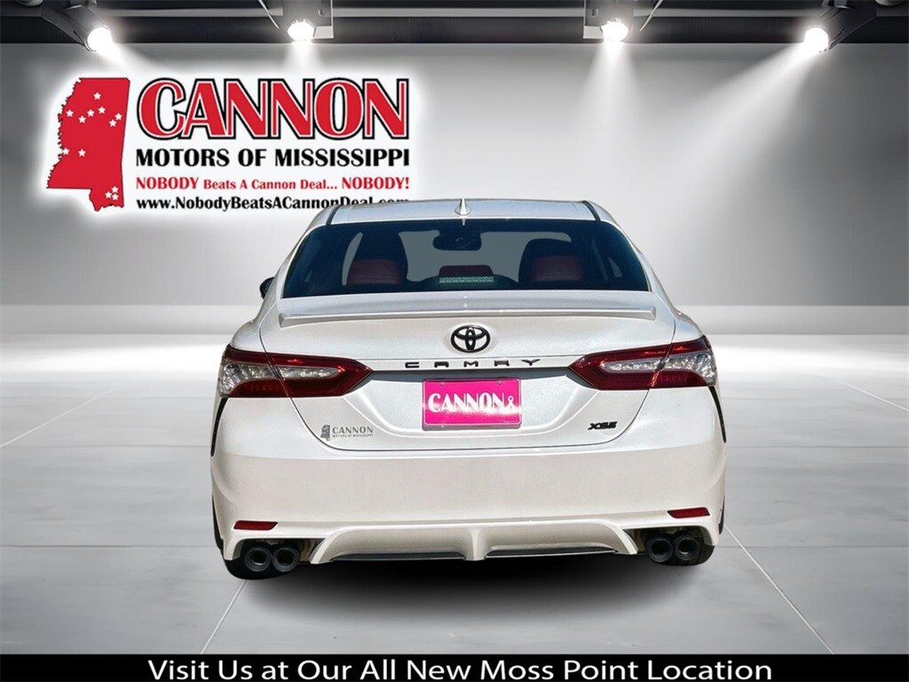 2020 Toyota Camry XSE photo 4