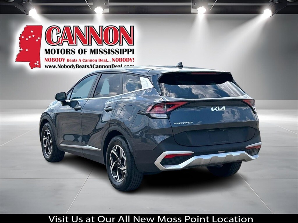 2023 Kia Sportage LX photo 3