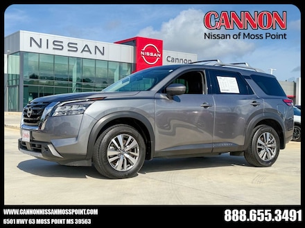 2025 Nissan Pathfinder SL SUV