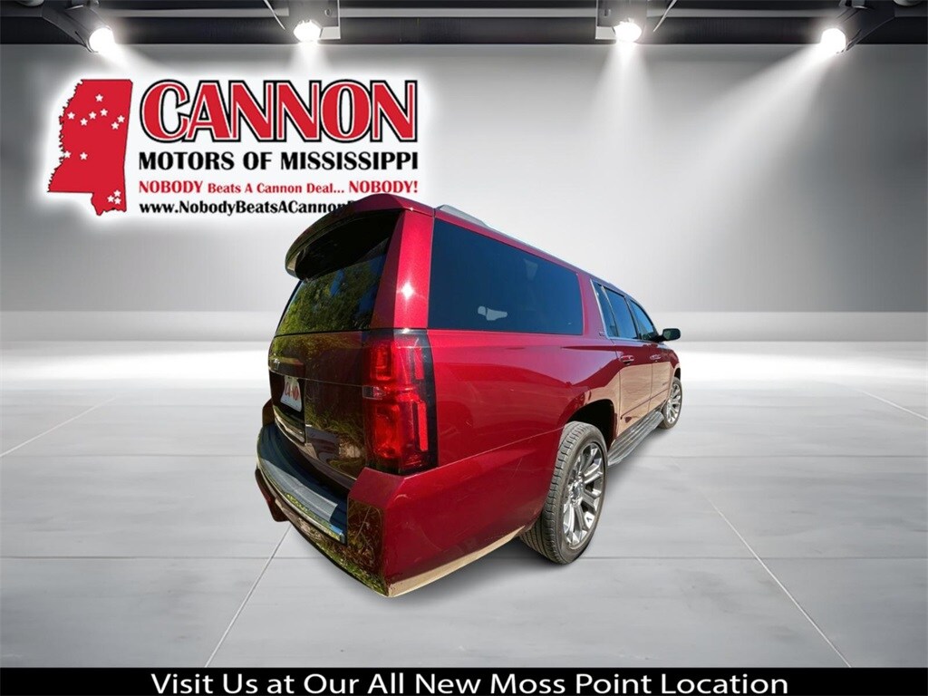 2016 Chevrolet Suburban LTZ photo 3