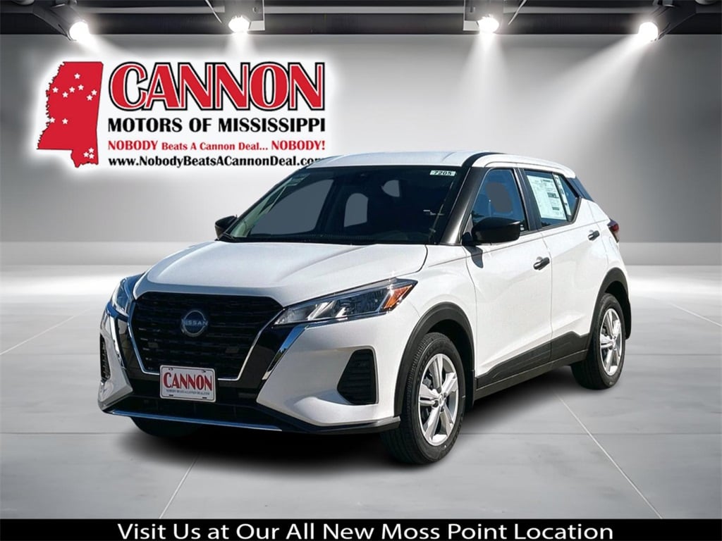 2025 Nissan KICKS PLAY Base's photo