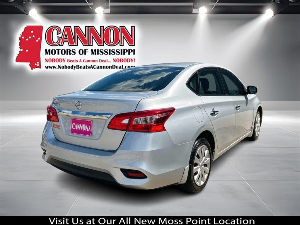 2019 Nissan Sentra S photo 3