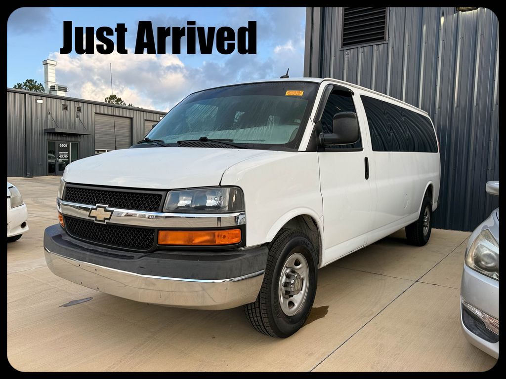 2015 Chevrolet Express 3500 Minivan/Van 