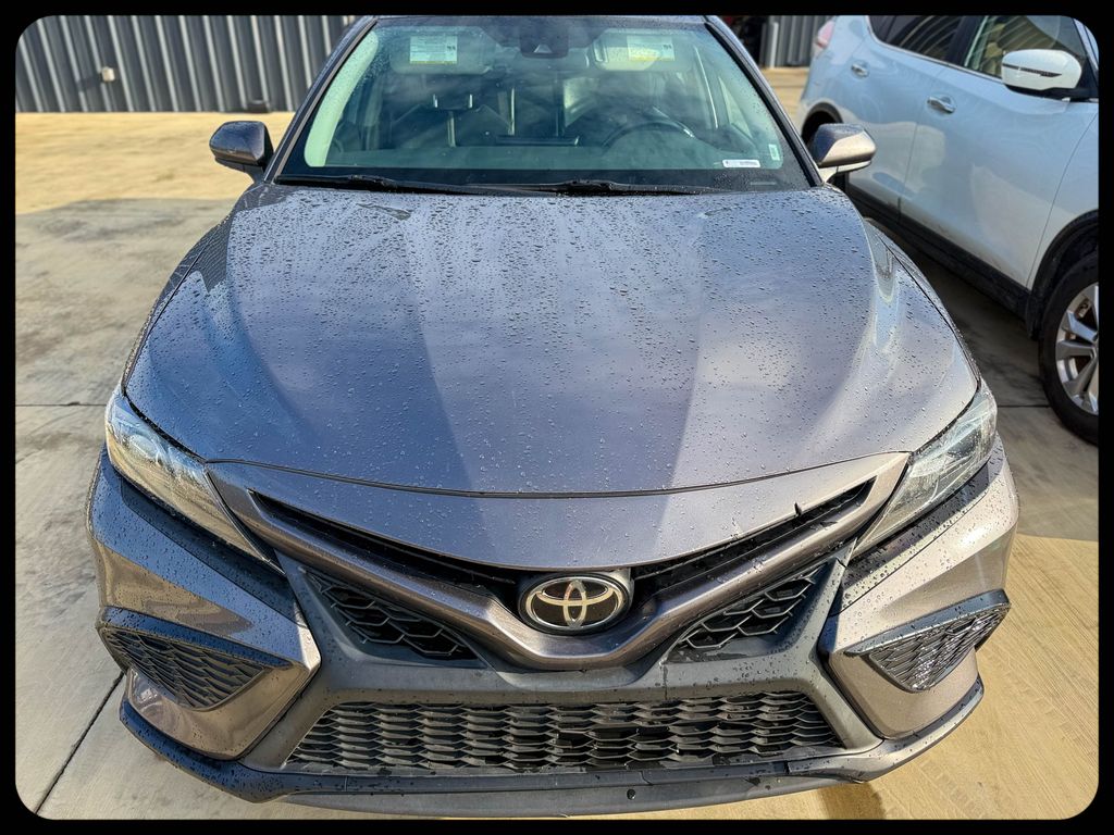 Used 2021 Toyota Camry SE with VIN 4T1G11AK7MU443130 for sale in Moss Point, MS