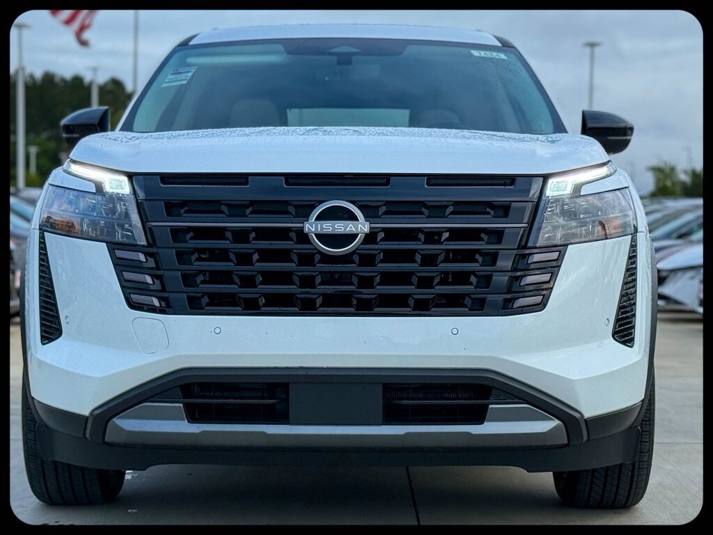 New 2026 Nissan Pathfinder SL SUV