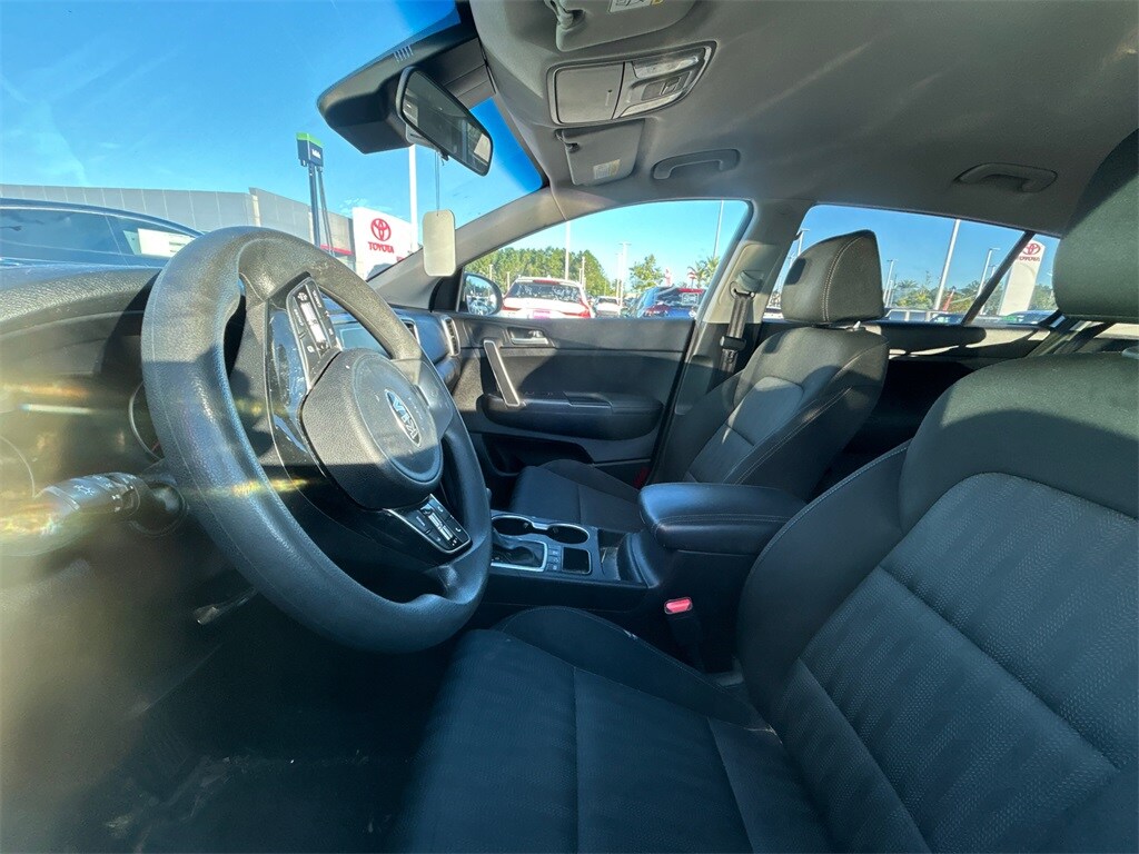 2021 Kia Sportage LX photo 2