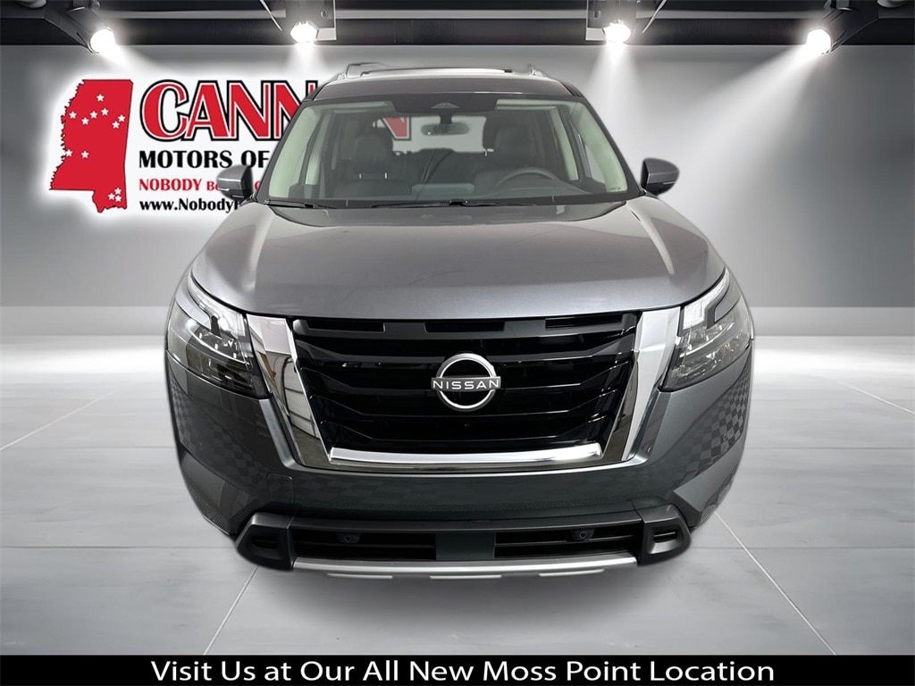 New 2025 Nissan Pathfinder SL SUV