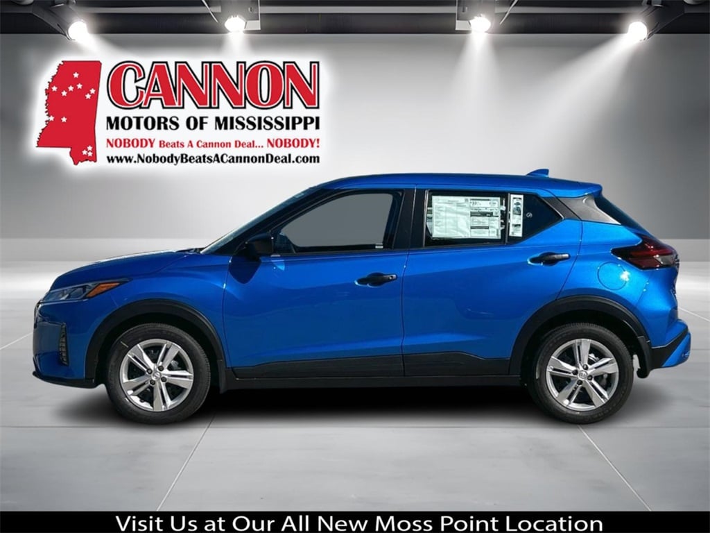 New 2025 Nissan Kicks Play S SUV