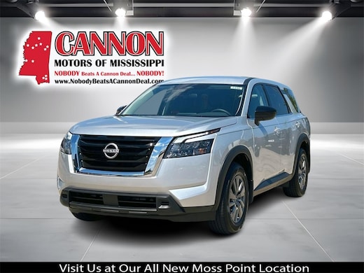 2025 Nissan Pathfinder Platinum photo 3
