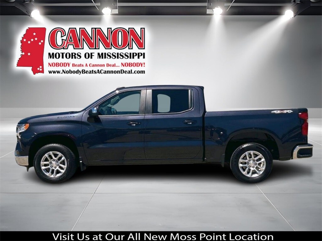 2022 Chevrolet Silverado 1500 LT photo 2