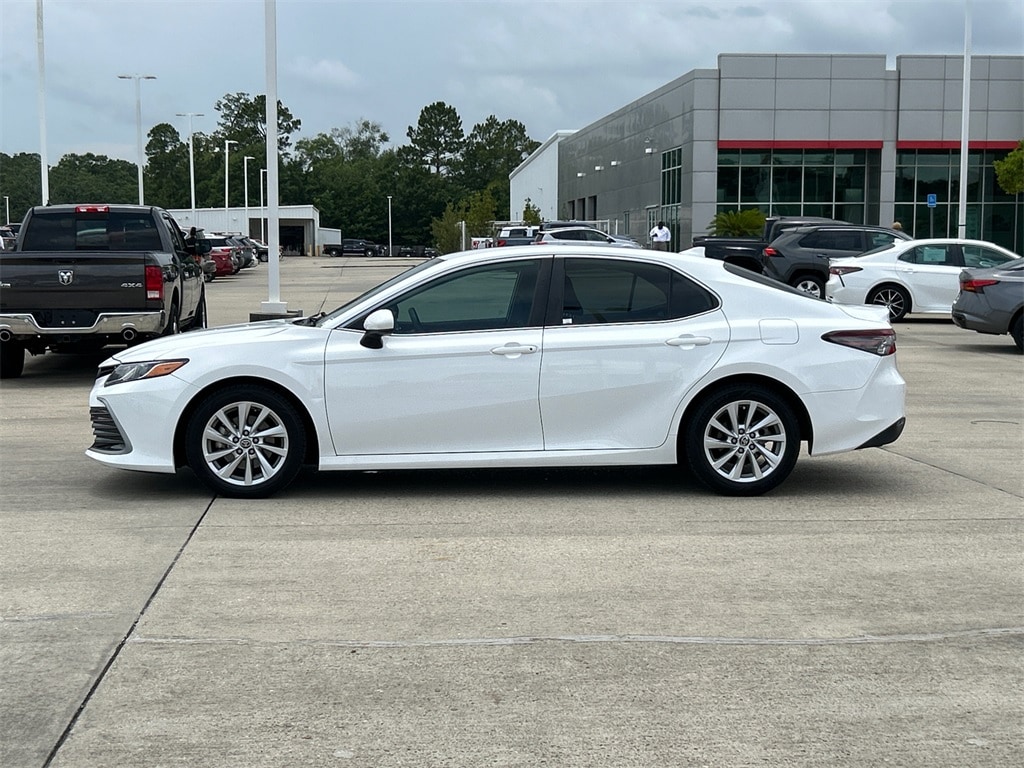 Used 2021 Toyota Camry LE with VIN 4T1C11AK0MU578674 for sale in Moss Point, MS