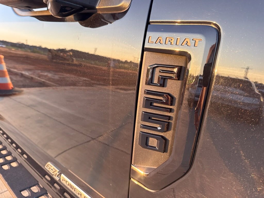 Used 2020 Ford F-250SD Lariat Truck