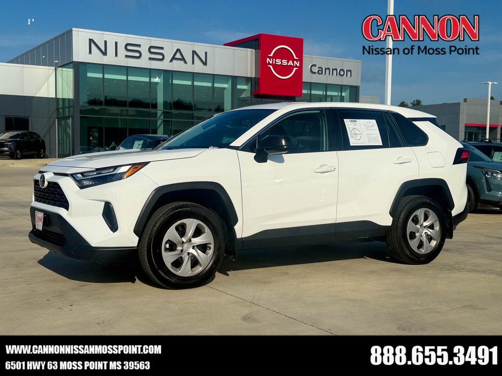 2024 Toyota RAV4 LE