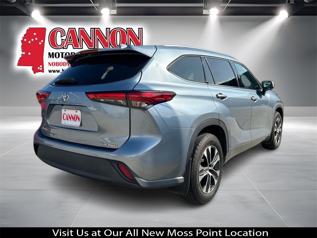 2020 Toyota Highlander XLE photo 3