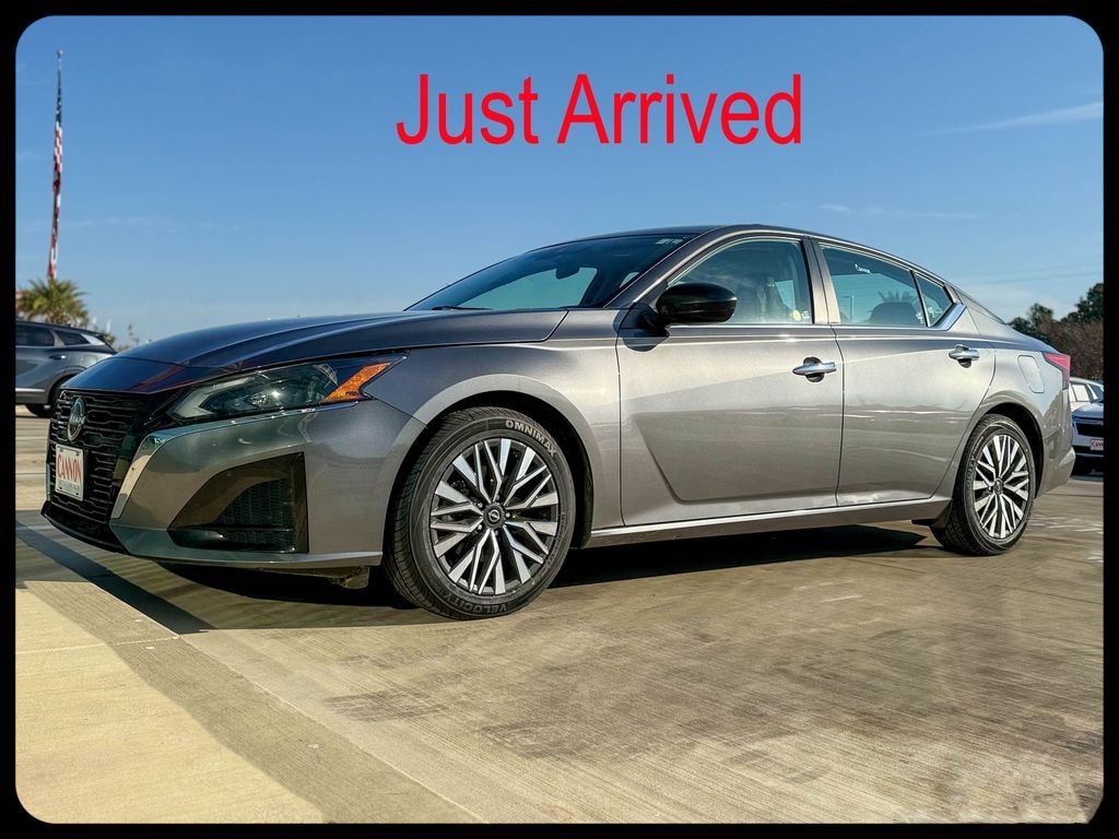 Certified 2024 Nissan Altima 2.5 SV Sedan