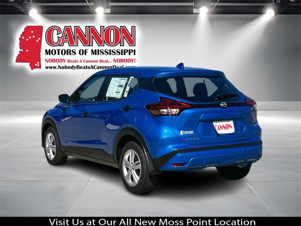 New 2025 Nissan Kicks Play S SUV