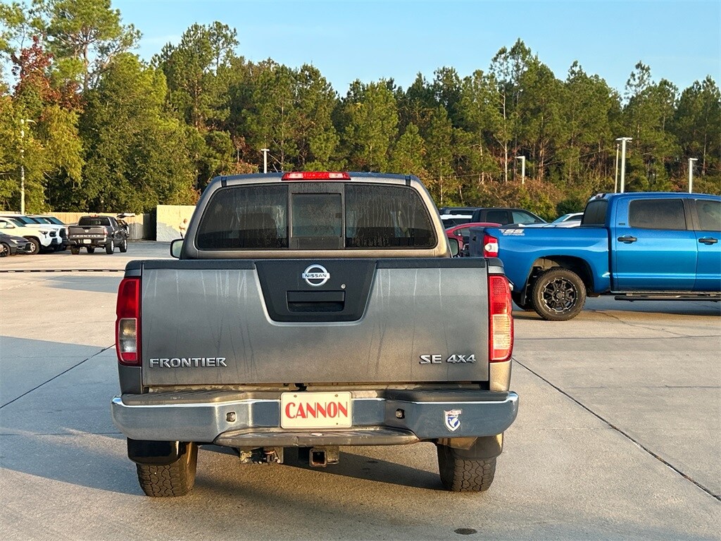 2009 Nissan Frontier SE photo 4
