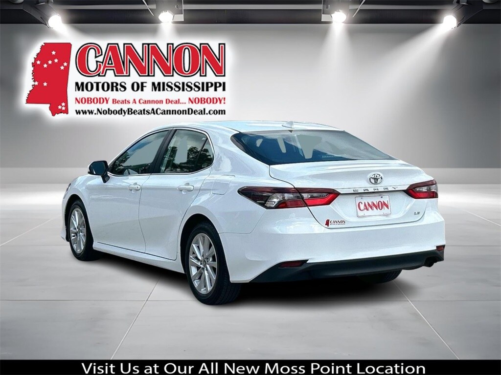 2024 Toyota Camry LE photo 3