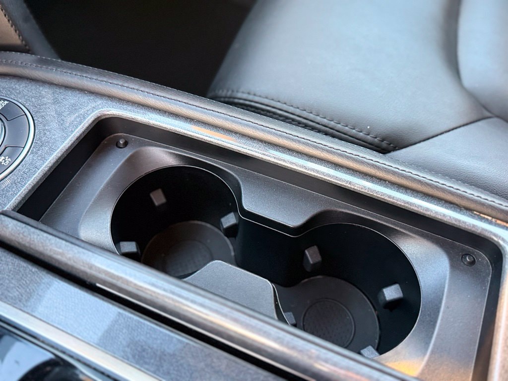 2024 Nissan Armada SV - Photo 31
