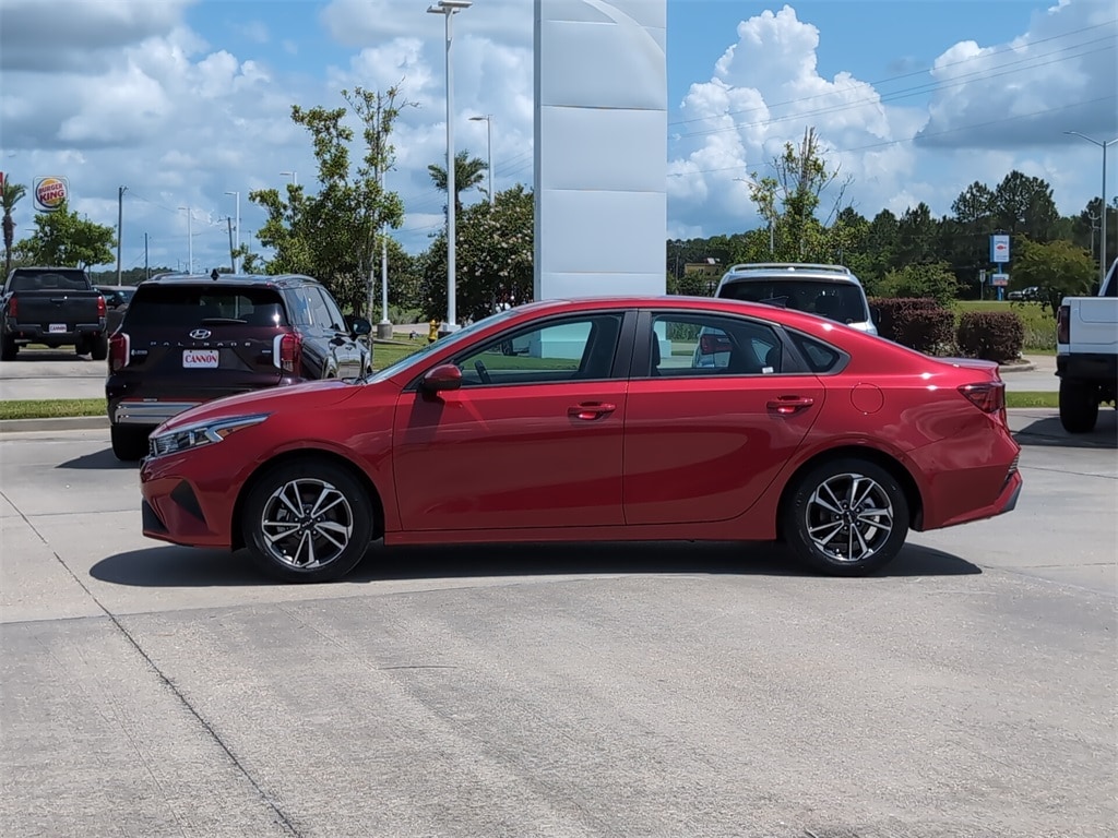 Used 2022 Kia FORTE LXS with VIN 3KPF24AD4NE493368 for sale in Moss Point, MS
