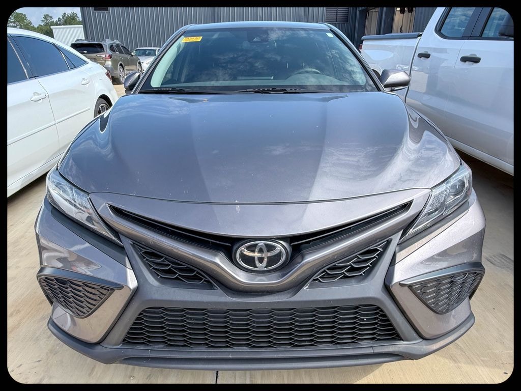 Used 2021 Toyota Camry SE Sedan
