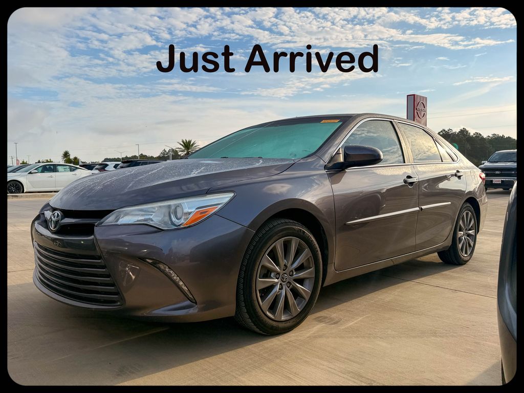 2015 Toyota Camry 2.5 Auto XLE's photo
