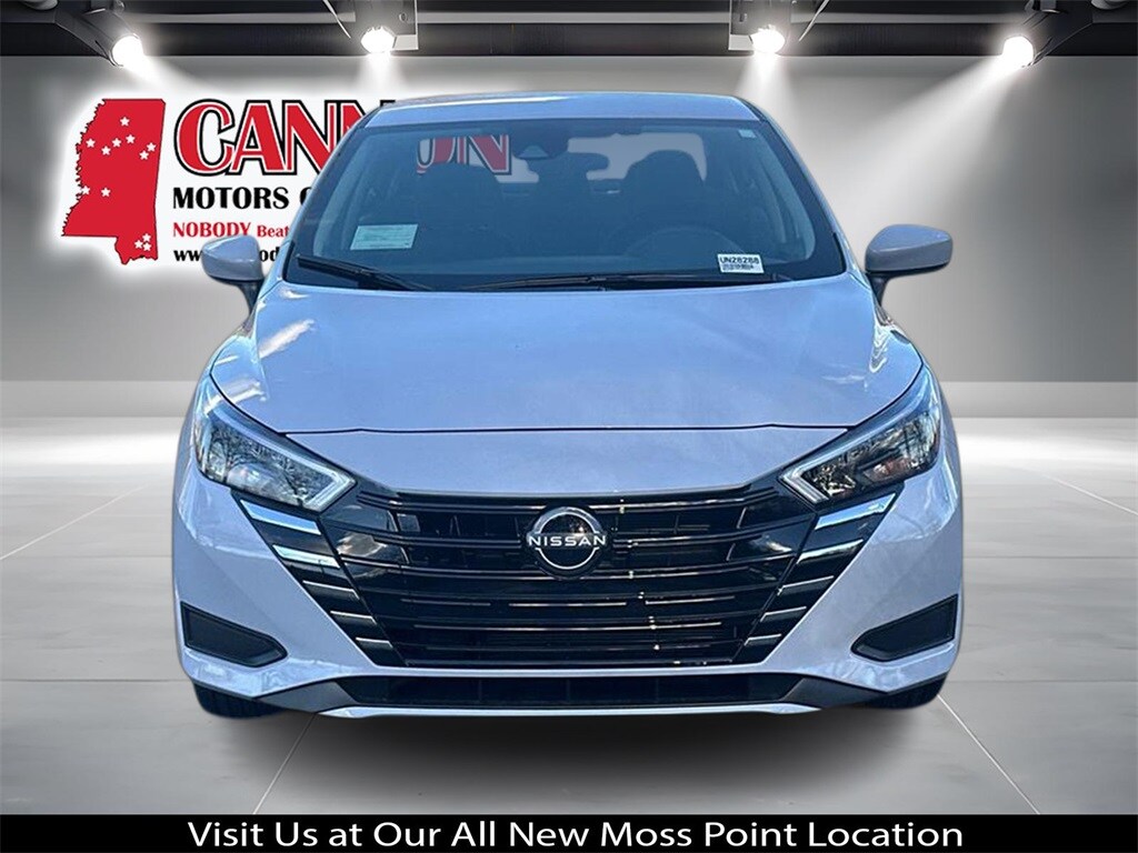 New 2025 Nissan Versa 1.6 SV Sedan