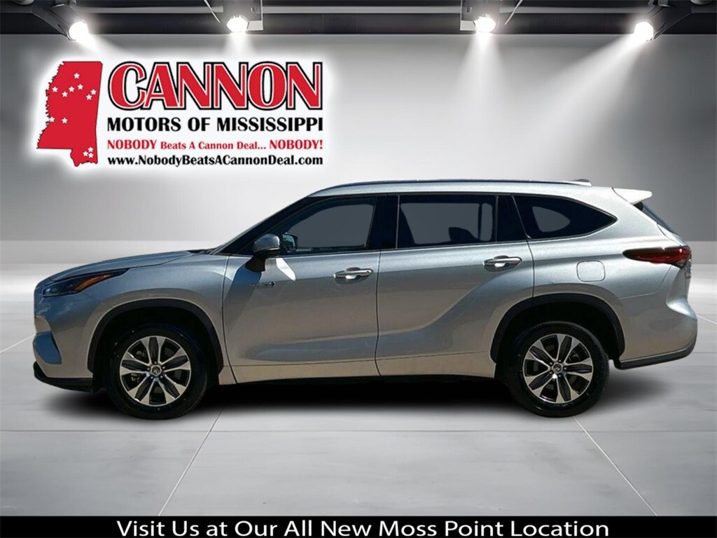 2021 Toyota Highlander Hybrid XLE photo 2