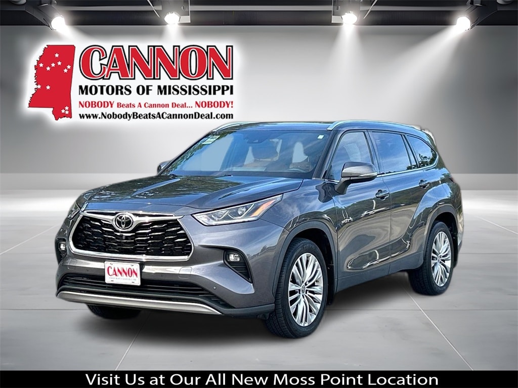 2022 Toyota Highlander Platinum's photo