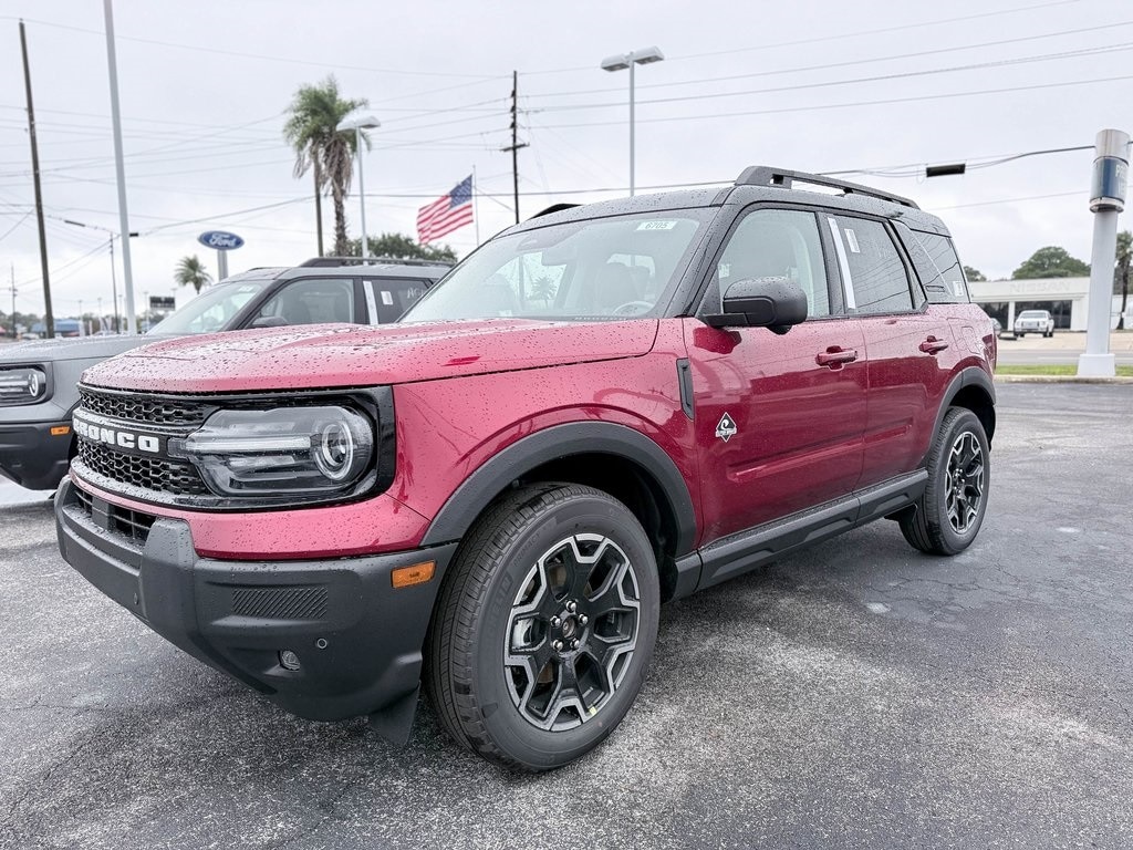 2025 Ford Bronco Sport Outer Banks's photo