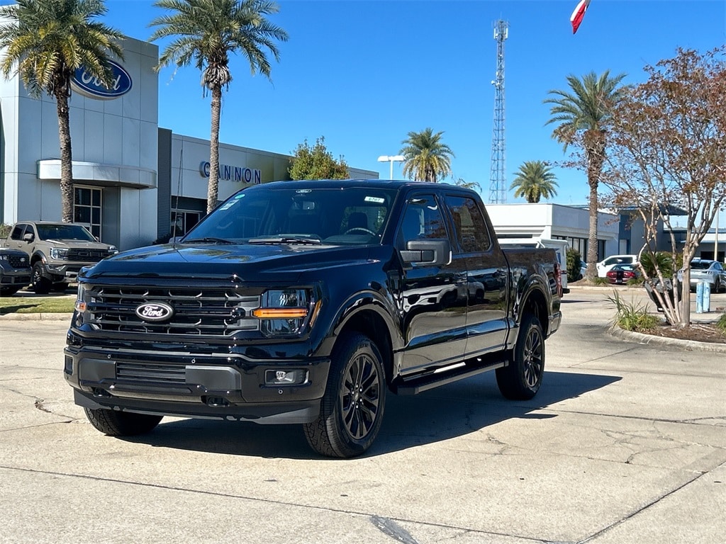 2025 Ford F-150 XLT's photo