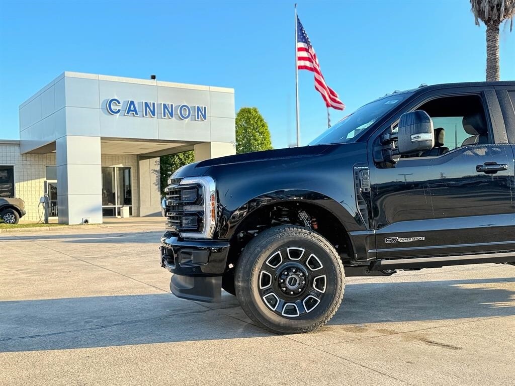 New 2026 Ford F-250 Platinum Truck Crew Cab