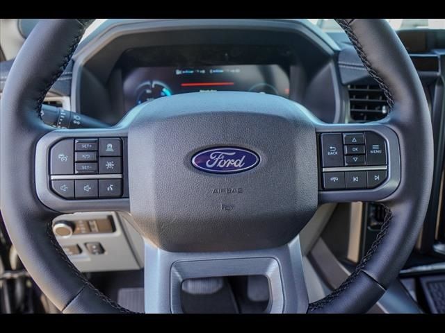 2025 Ford F-150 Lightning Flash - Photo 35