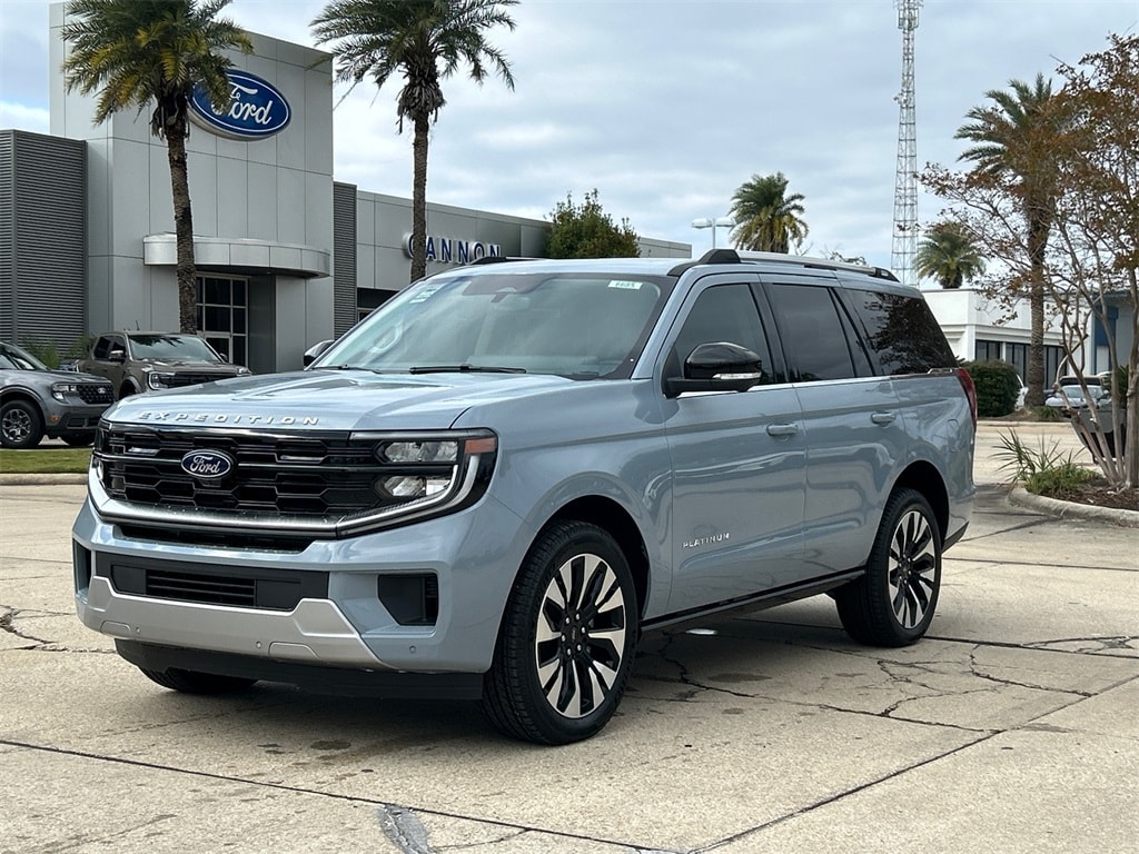 2025 Ford Expedition Platinum's photo