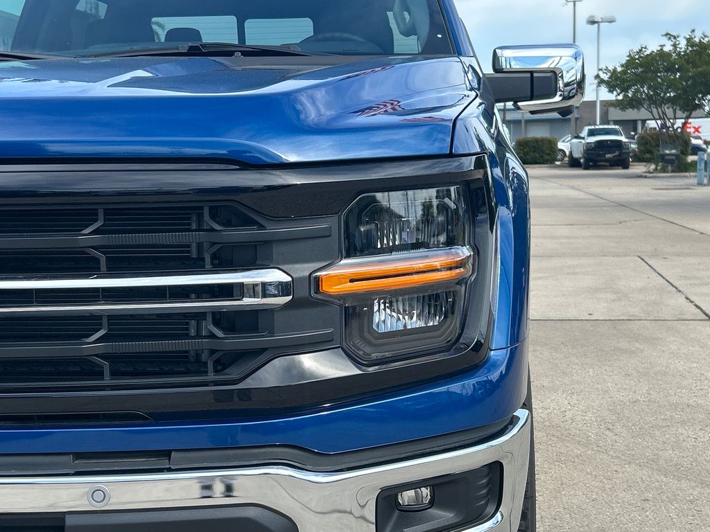 2025 Ford F-150 XLT - Photo 12