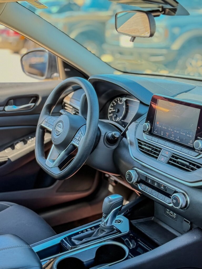 2024 Nissan Altima 2.5 SV photo 4