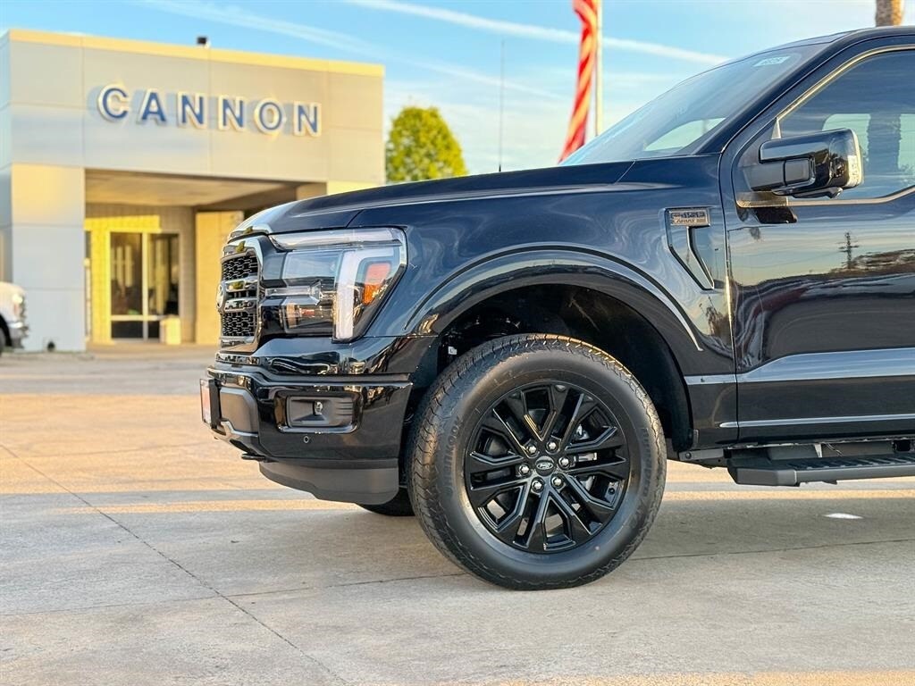New 2025 Ford F-150 Lariat Truck SuperCrew Cab