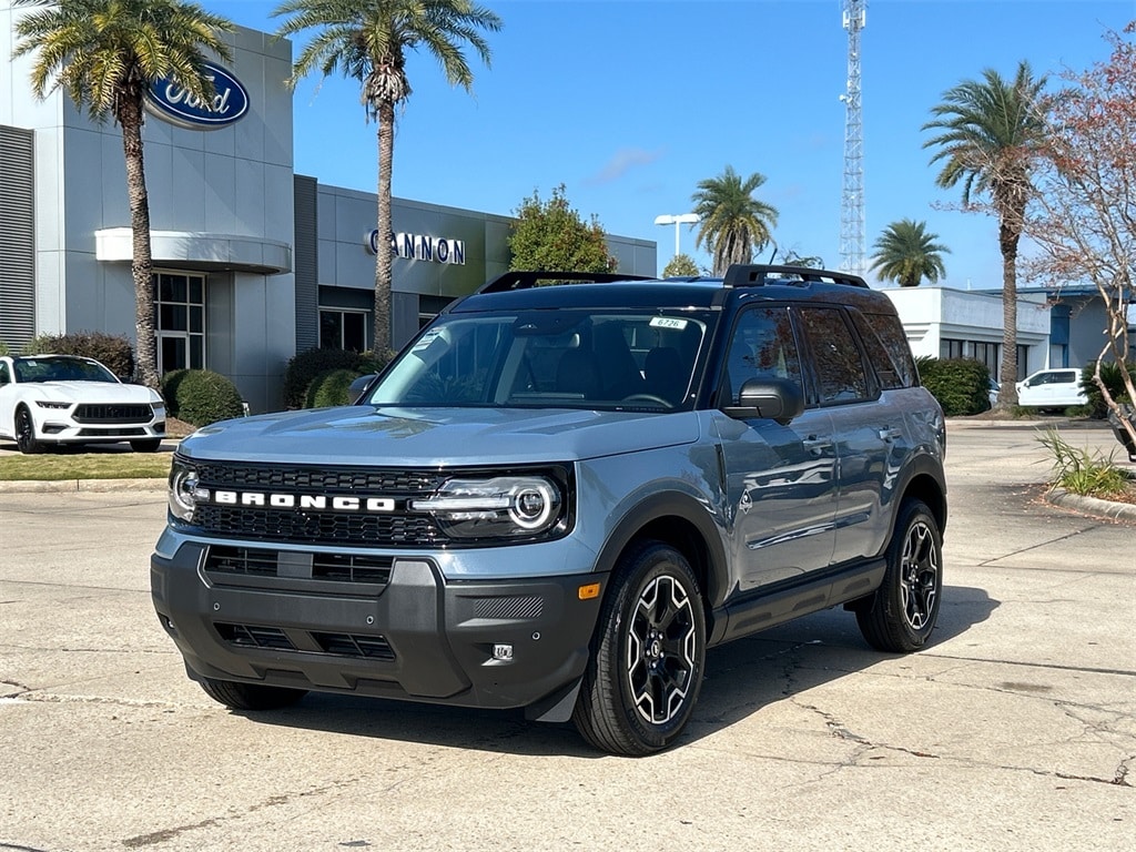 2025 Ford Bronco Sport Outer Banks's photo