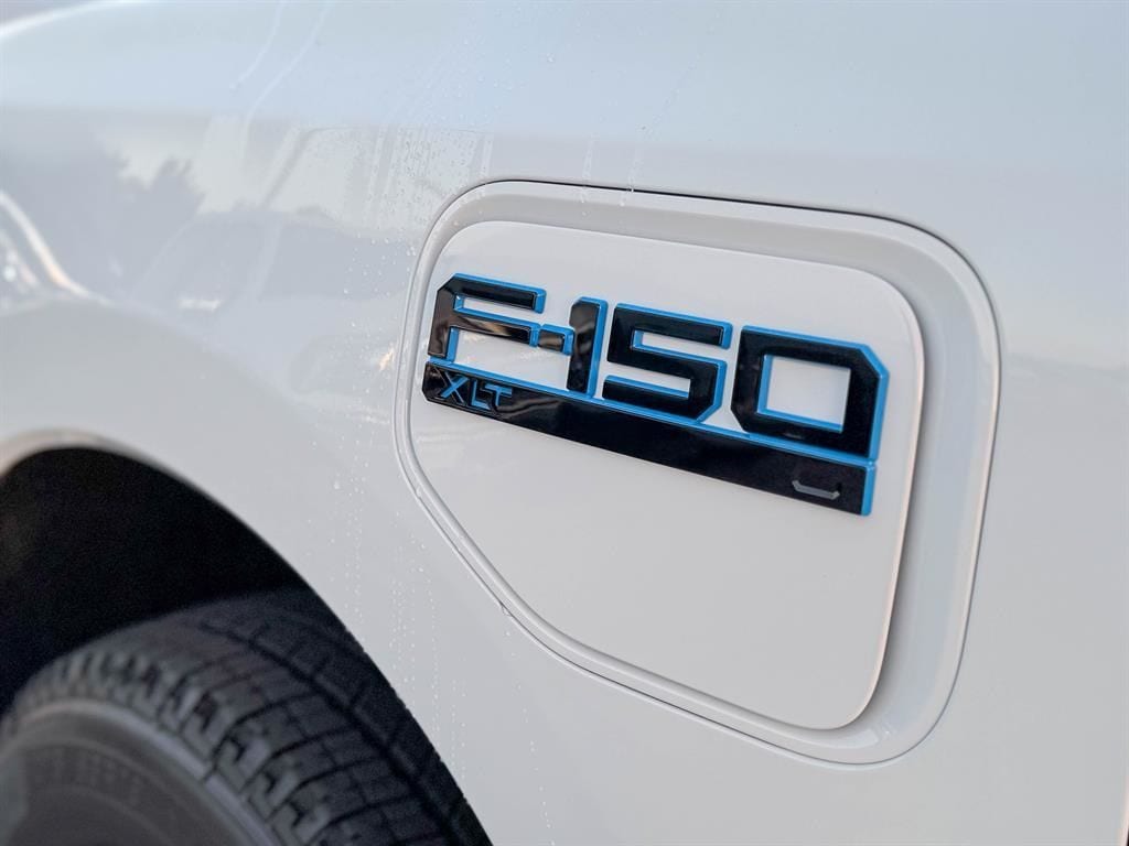 2025 Ford F-150 Lightning XLT - Photo 16